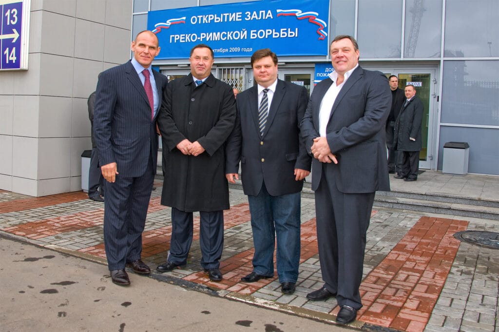 Не «отжали», а подарили: как лидеру Подольской ОПГ Лучку достался бизнес изгнанных из России иностранцев