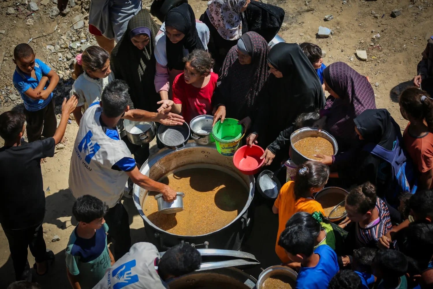 ООН: Не менее 798 палестинцев за 6 недель погибли у пунктов фонда GHF и гуманитарных конвоев в Газе