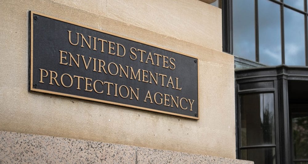 Администрация Трампа отменит климатические регуляции эпохи Обамы, касающиеся автомобилей, грузовиков и двигателей