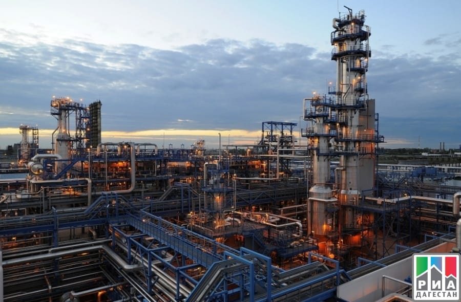 Суд национализировал активы бывшего госсекретаря Дагестана, включая нефтяную компанию и НПЗ стоимостью 100 млрд рублей