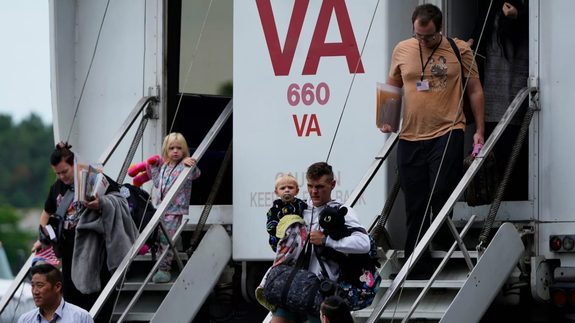 Белый дом сократит программу приема беженцев в США на 2026 год до 40 тысяч человек, предпочтение отдадут белым из ЮАР — Reuters