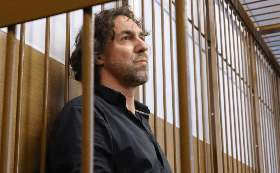 На осужденного в России французского политолога Винатье завели новое дело о шпионаже 