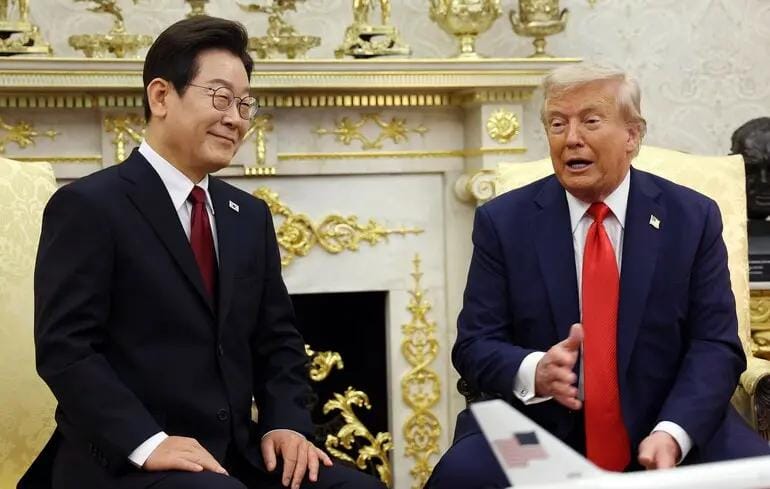 Трамп: США не могут вести бизнес в Южной Корее, так как там «революция». Ранее он угрожал Бразилии, требуя прекратить дело против Болсонару