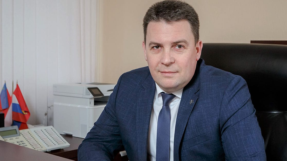 ФСБ задержала мэра города Владимир Дмитрия Наумова. Его связывают с «кладбищенской мафией»