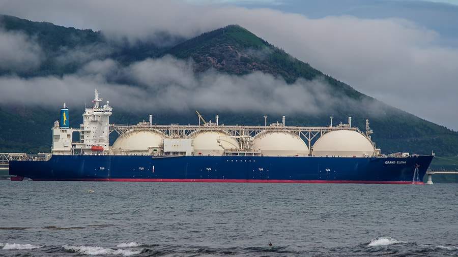 Bloomberg: ЕС собирается ускорить отказ от российского СПГ под давлением Трампа