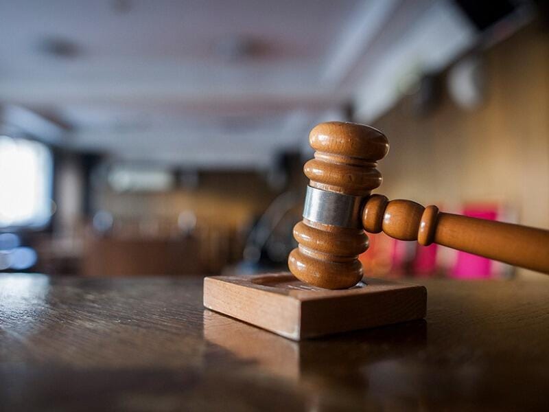 Суд в США приостановил массовые увольнения федеральных служащих, инициированные администрацией Трампа