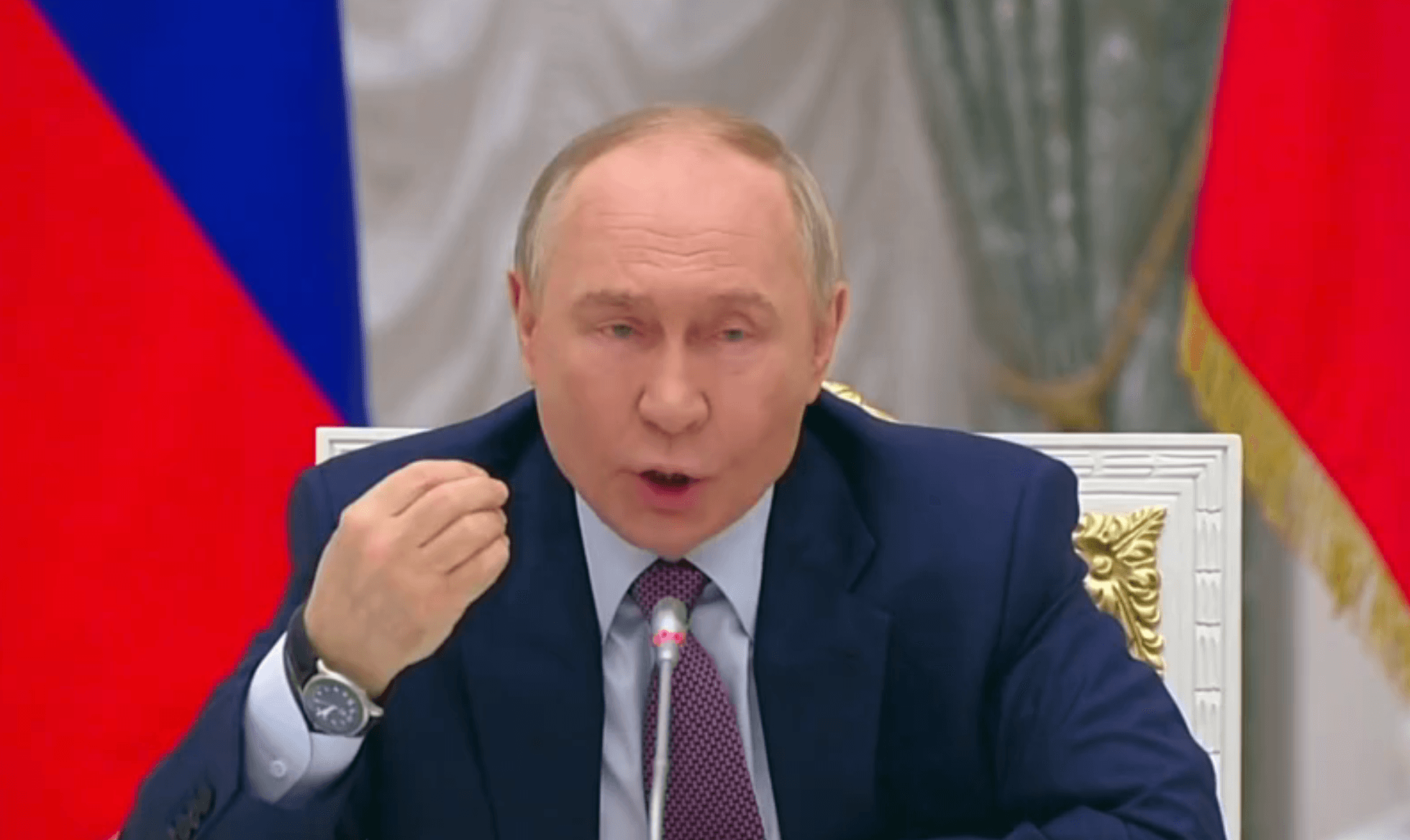 В России появится реестр беременных, Голикова «проела плешь» Путину из-за финансовой помощи семьям с детьми — итоги заседания по демографии