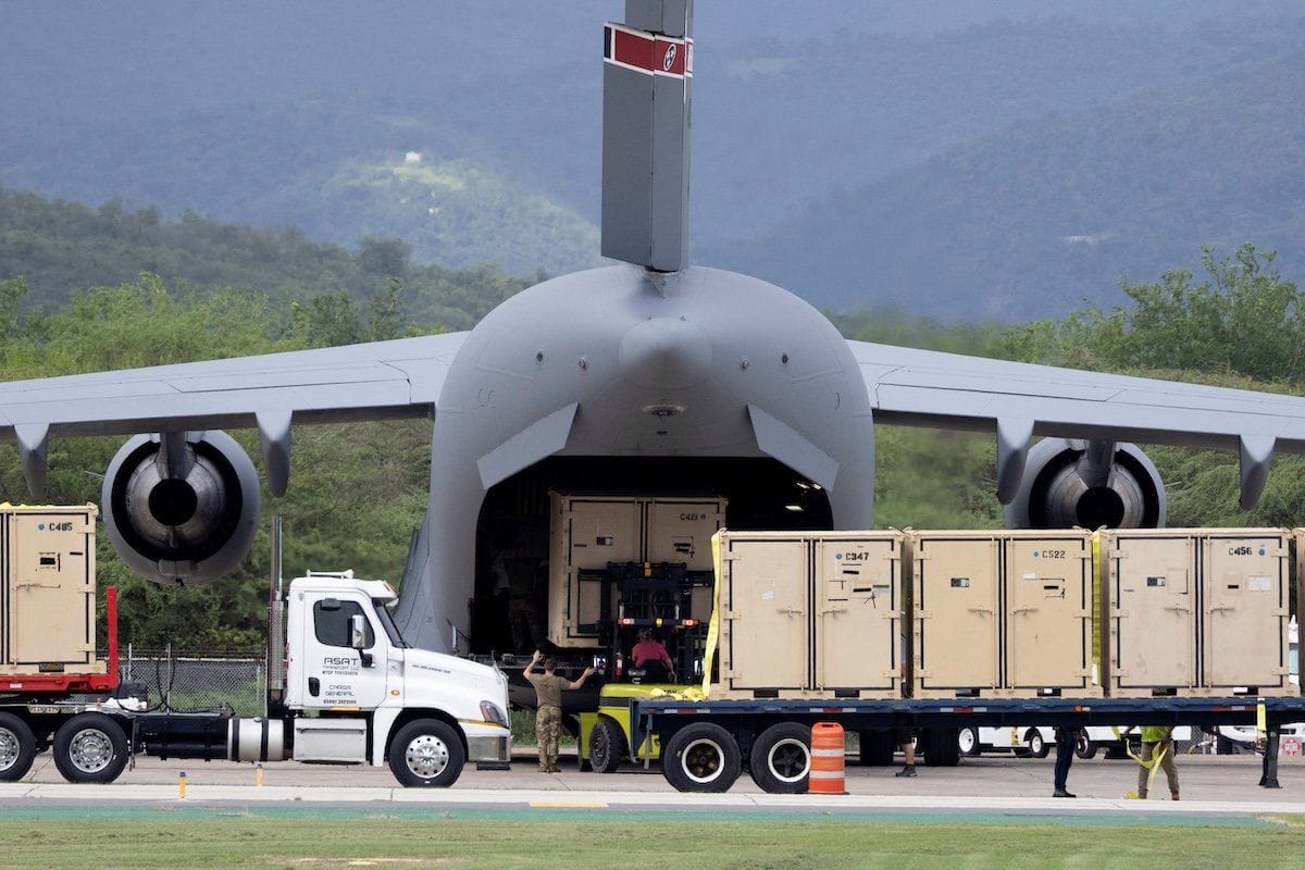 США готовят военный плацдарм у границ Венесуэлы — Reuters