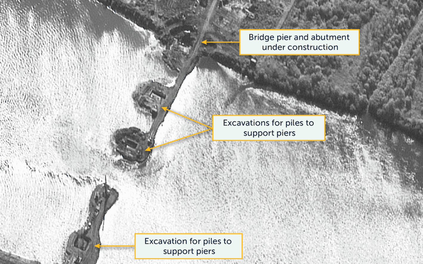 Между Россией и Северной Кореей идет строительство автодорожного моста, оно попало на спутниковые снимки