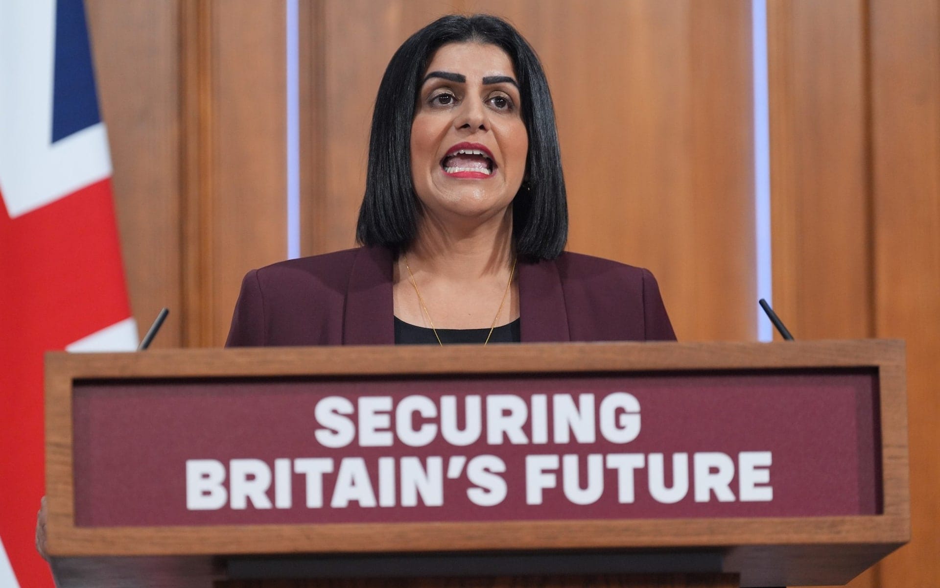 Великобритания готовит реформу системы предоставления убежища: беженцам придется ждать ПМЖ по 20 лет, многих лишат пособий и жилья