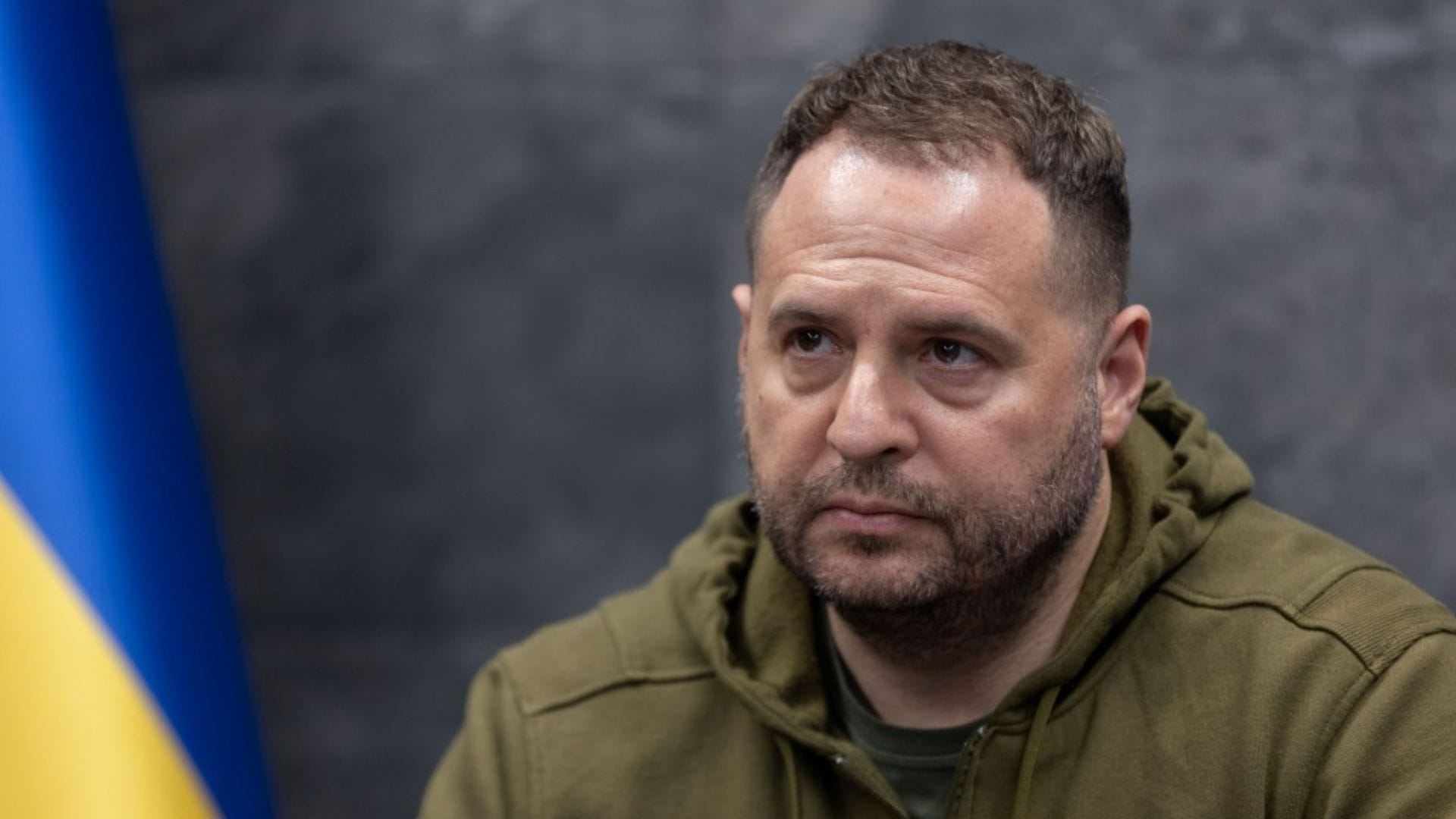 Глава Офиса президента Украины Андрей Ермак написал заявление об отставке после обысков — Зеленский