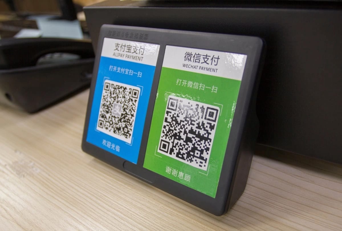 Клиенты Сбербанка получили возможность расплачиваться через QR-коды AliPay в Китае