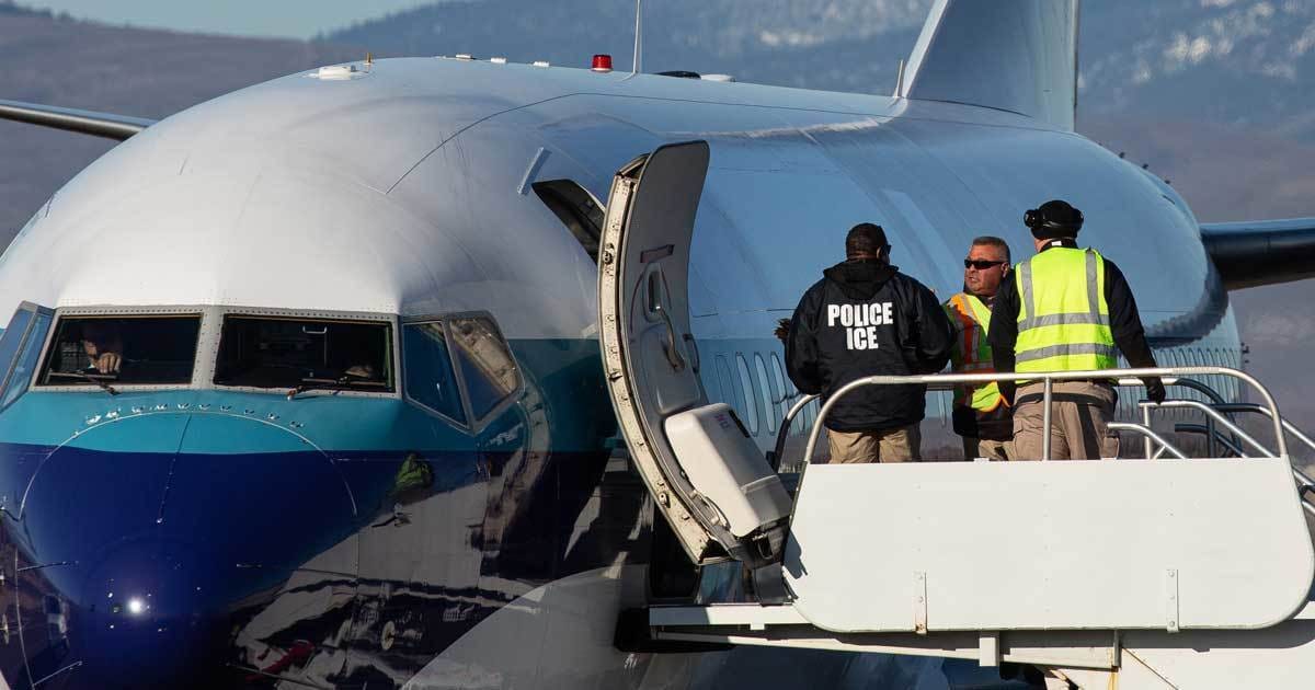 США снова депортировали из страны группу россиян