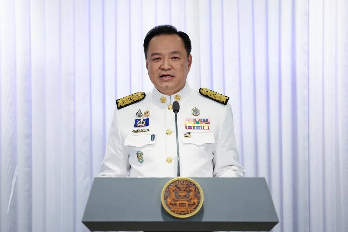 Премьер Таиланда распустил парламент на фоне военного конфликта с Камбоджей и угрозы вотума недоверия