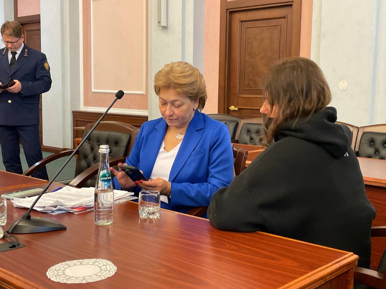 Верховный суд направил дело Долиной на новое рассмотрение. Истица убедилась во вменяемости певицы, так как та «была доверенным лицом Путина»