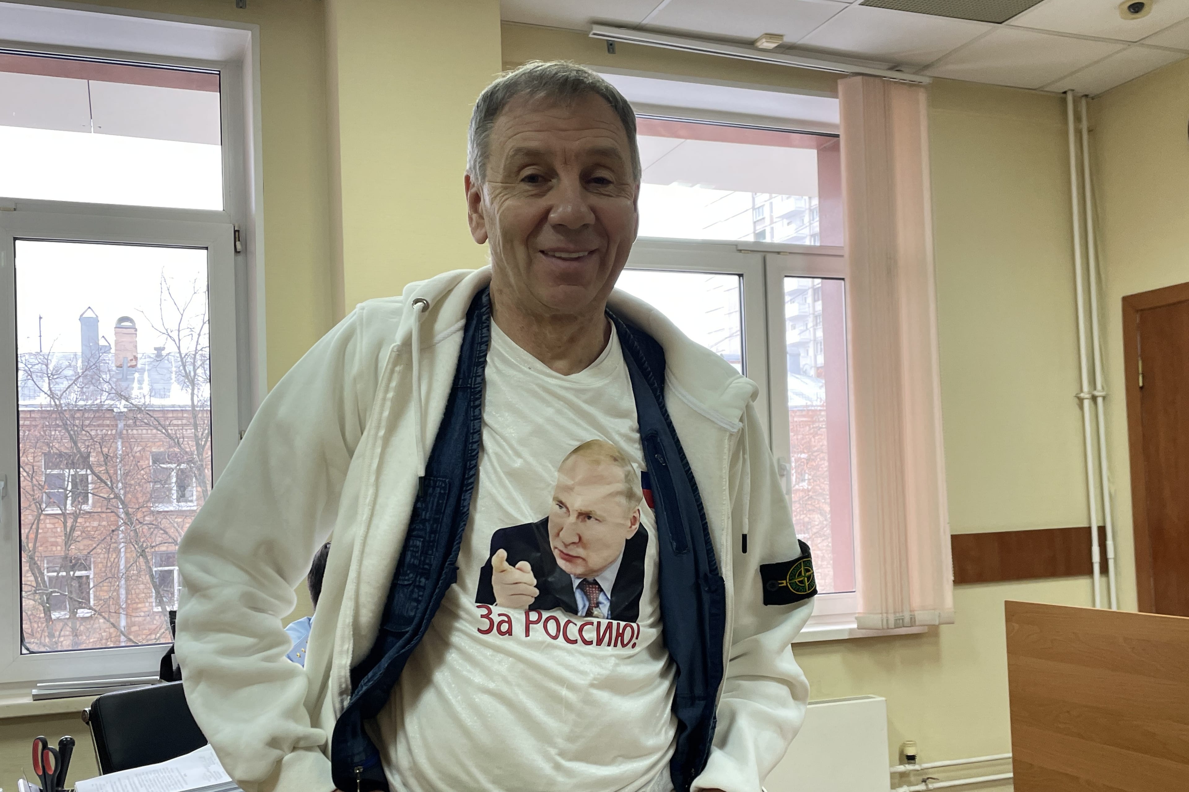 «Как обвинить наших солдат на СВО, что они находятся на одной земле с ВСУ». Z-политолог Сергей Марков оспаривает статус «иноагента»