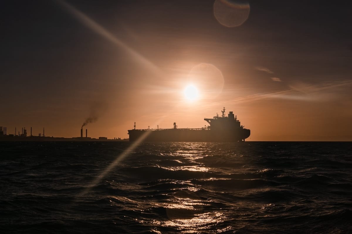 NYT:  Венесуэла поставила военные корабли на защиту нефтяных танкеров после объявленной Трампом блокады