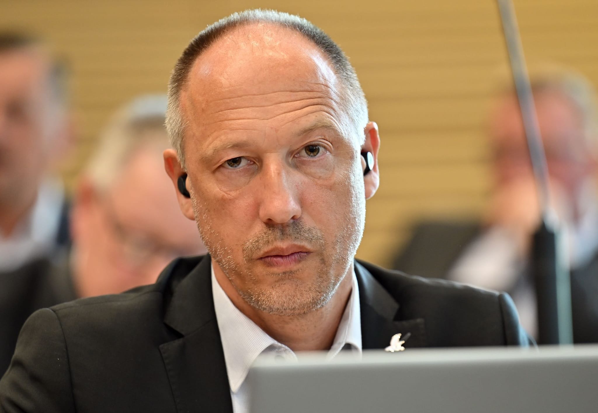 Депутата парламента Тюрингии от АдГ заподозрили в сборе данных для России из-за множества депутатских запросов по безопасности — Politico