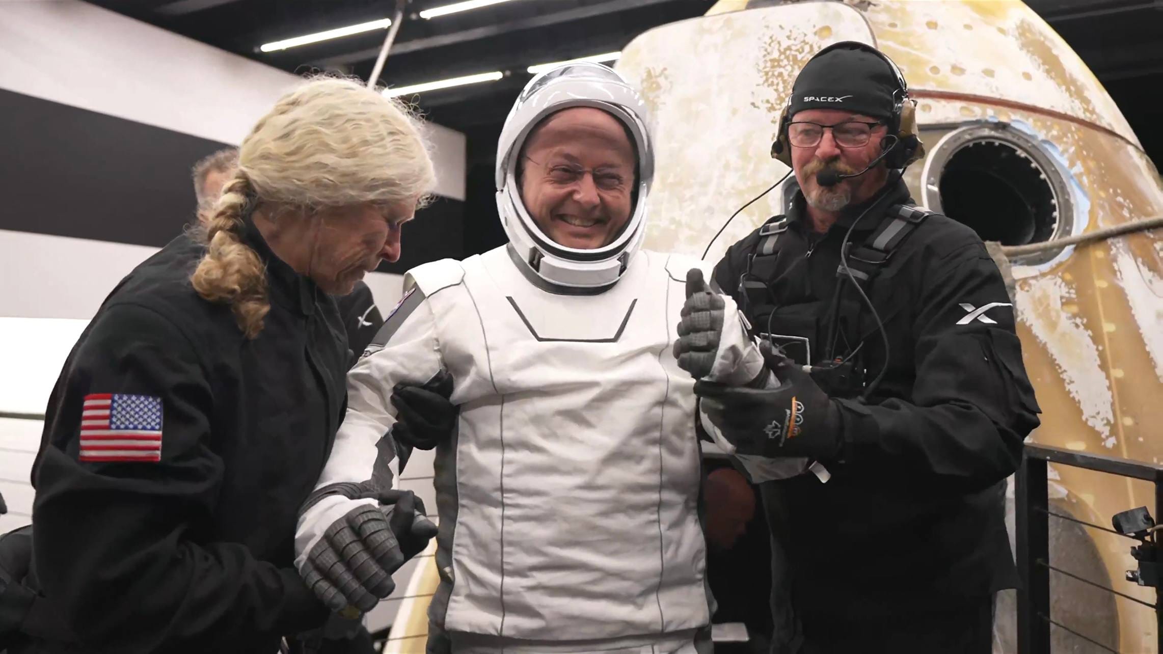 Экипаж Crew-11 вернулся с МКС. Миссию завершили досрочно из-за болезни одного из астронавтов
