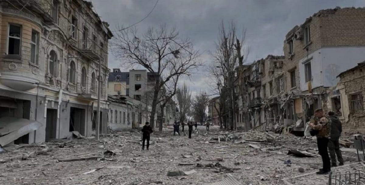 «Любой выход из квартиры —  смертельный риск»: как ВС РФ устраивают в Херсоне «человеческое сафари» на мирных жителей