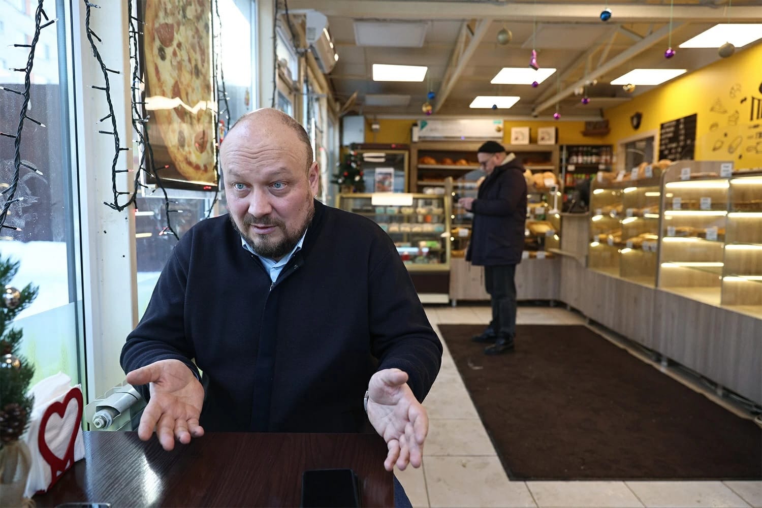 Владелец «пекарен Путина» «Машенька», собиравшийся закрыть их из-за повышения налогов, хочет расширить сеть — ему пообещали «преференции»