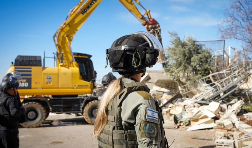 Израиль проводит операцию «Щит столицы» в Восточном Иерусалиме — жители приграничного района сообщают о блокаде и сносе домов