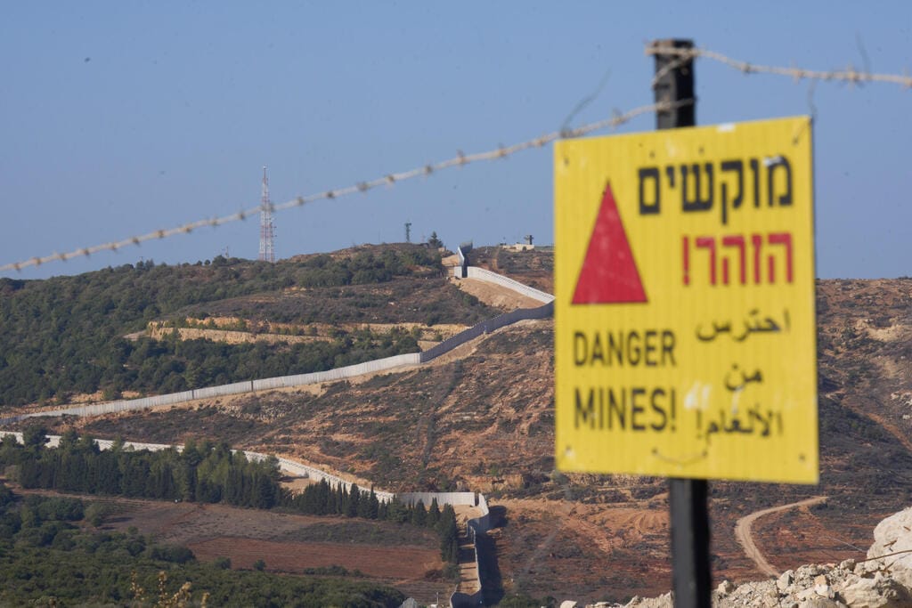 ЦАХАЛ сообщил о наземной операции в Ливане. Израильские военные зашли на юг страны и захватили несколько позиций