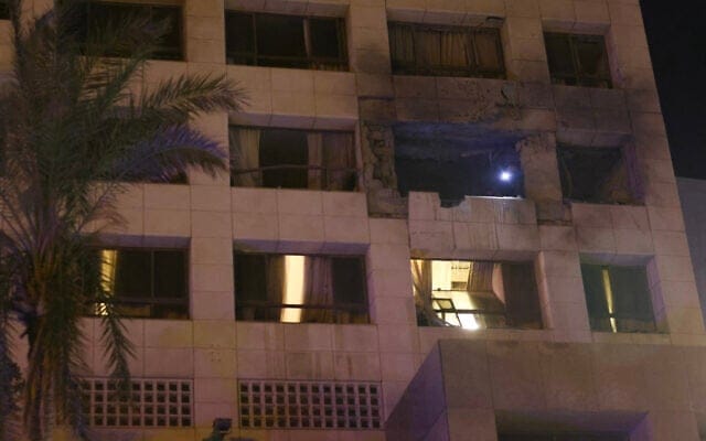 При ударе по отелю в Бейруте погибли четыре человека. Израиль заявил, что целью были командиры подразделения «Кудс» КСИР