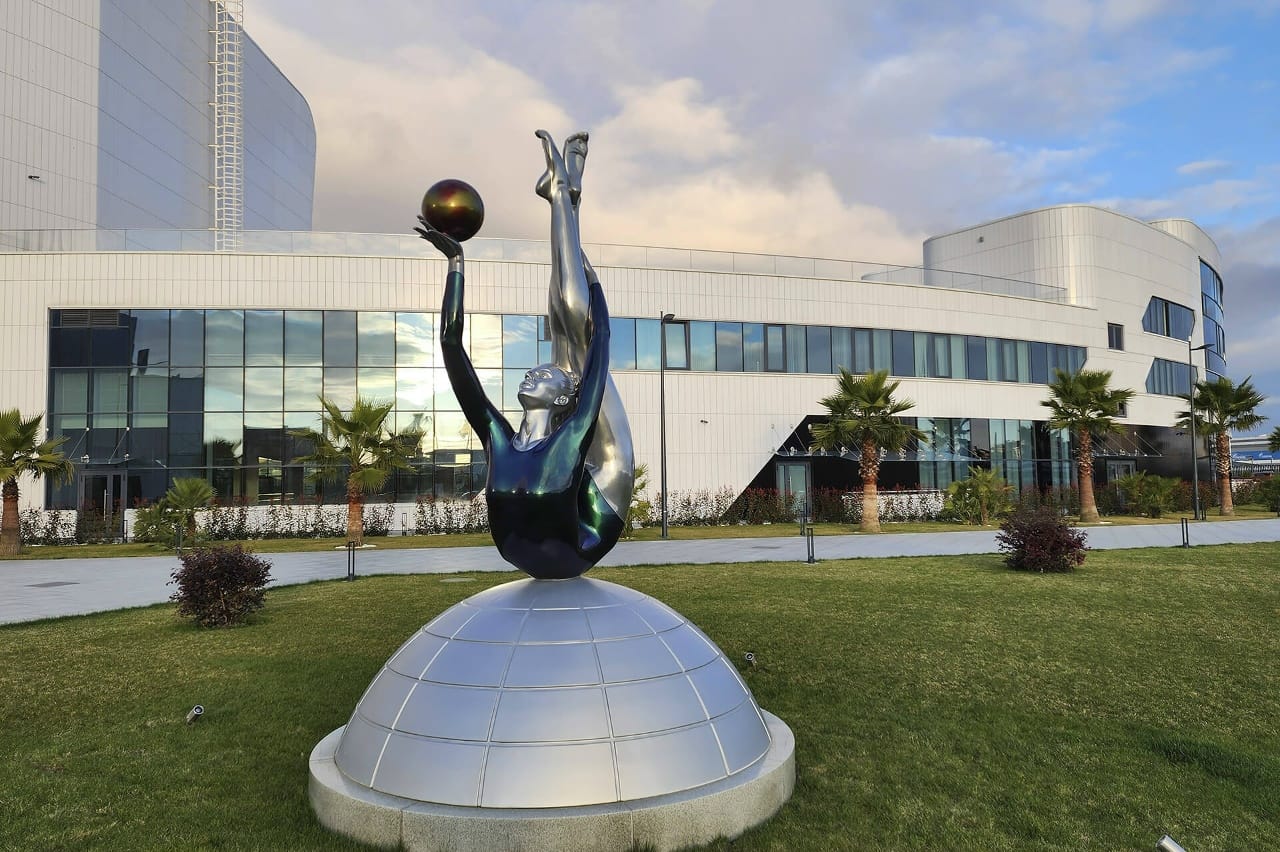 Экс-член совета директоров «Газпрома» стала фигуранткой дела о хищении 8 млрд рублей при строительстве центра Алины Кабаевой в Сочи