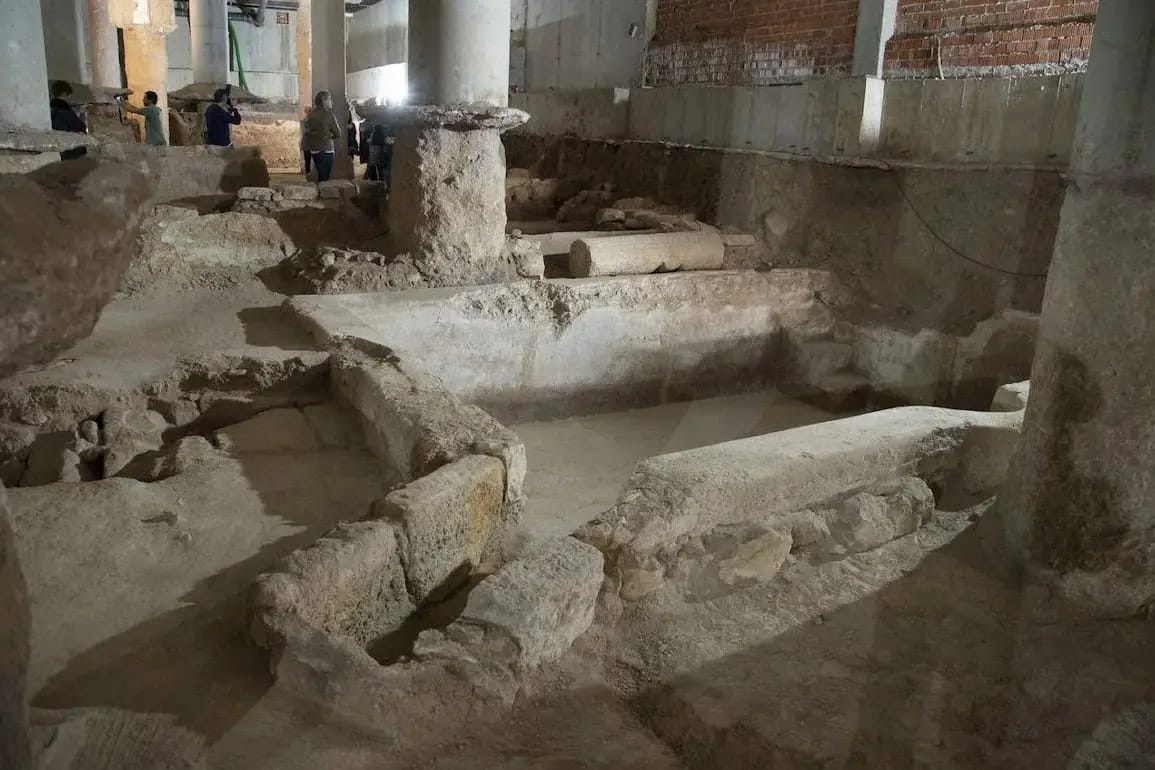 Древнеримские художники, расписывавшие дома в Испании, разбавляли киноварь гематитом для экономии и защиты от потемнения — исследование