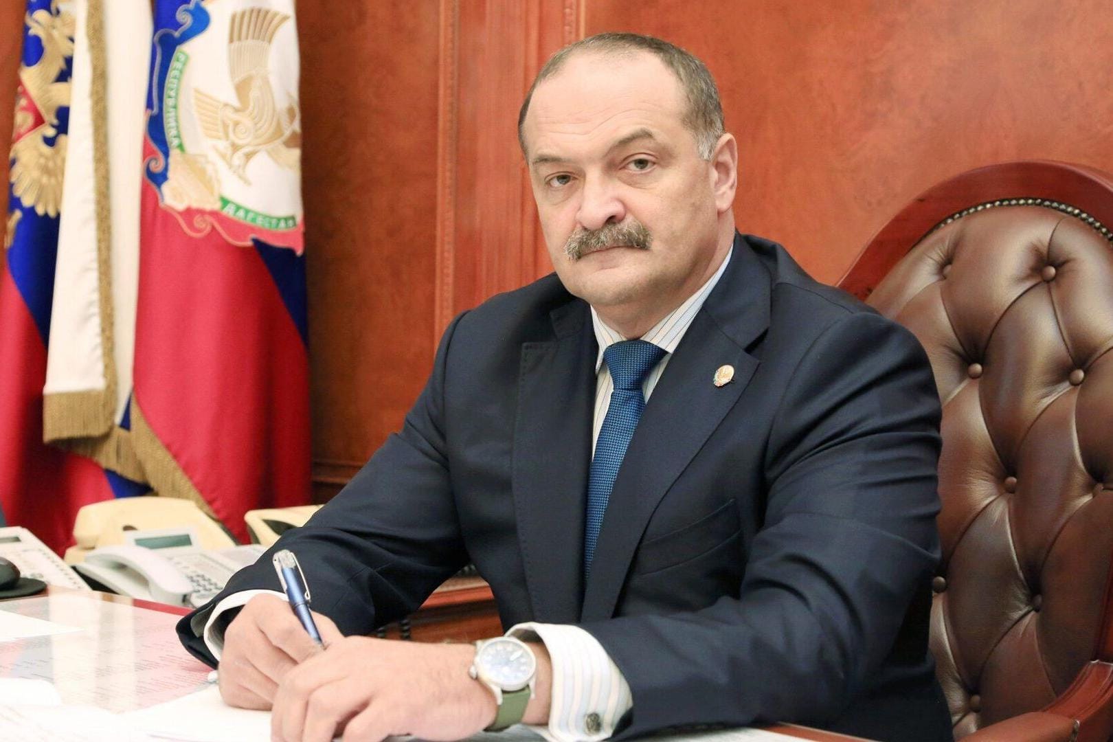 Путин отправил в отставку главу Дагестана Меликова и поддержал кандидатуру председателя Верховного суда республики Щукина