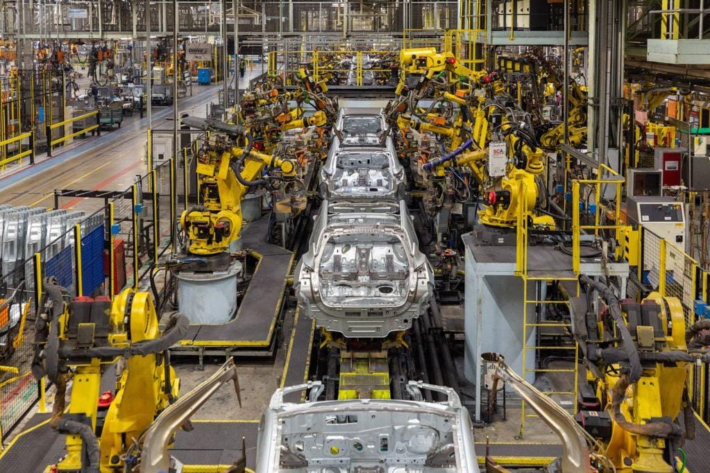 FT: Nissan увольняет 10% сотрудников европейского подразделения, а простаивающие мощности предлагает китайским автопроизводителям