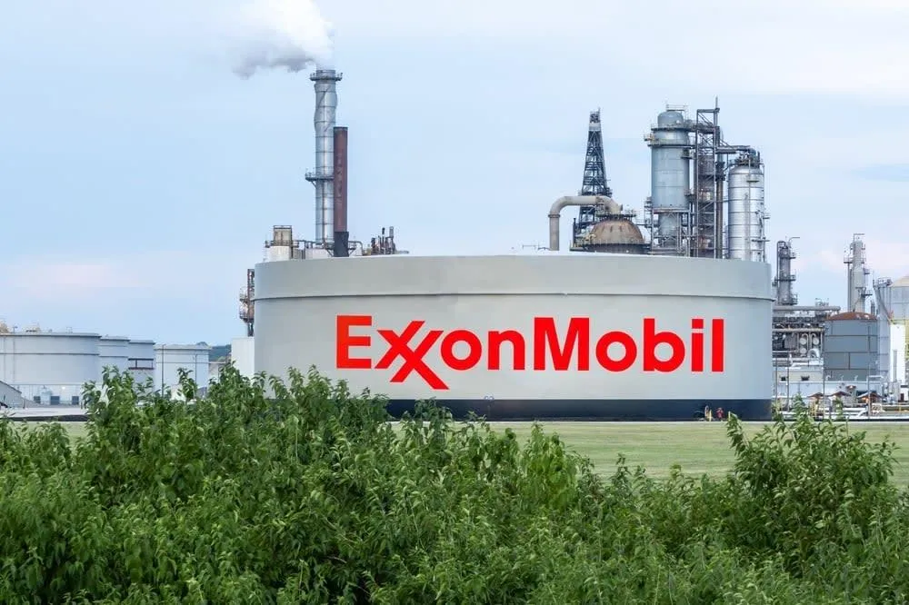 NYT: ExxonMobil собирается вновь добывать нефть в Венесуэле через 20 лет после ухода