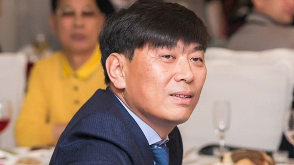 Суд заочно арестовал «крабового короля» Олега Кана