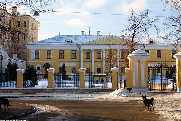 В Международном центре Рерихов в Москве проходит обыск