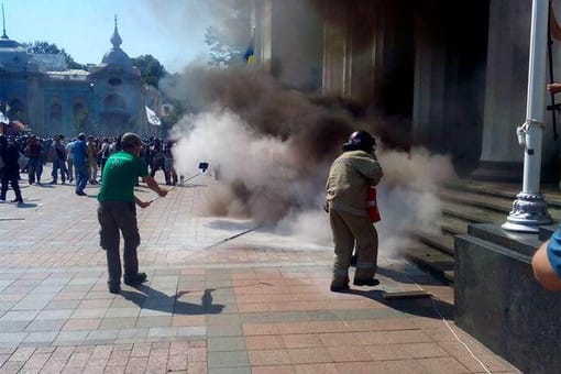 Взорвавший гранату у Рады задержан