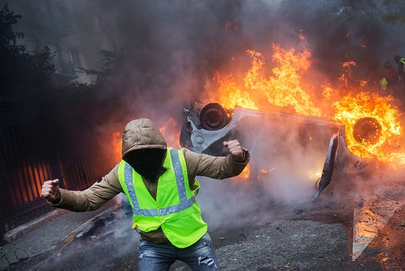 Хотим как в Париже. Документы подтвердили контакты российских властей с «желтыми жилетами» и немецкими националистами