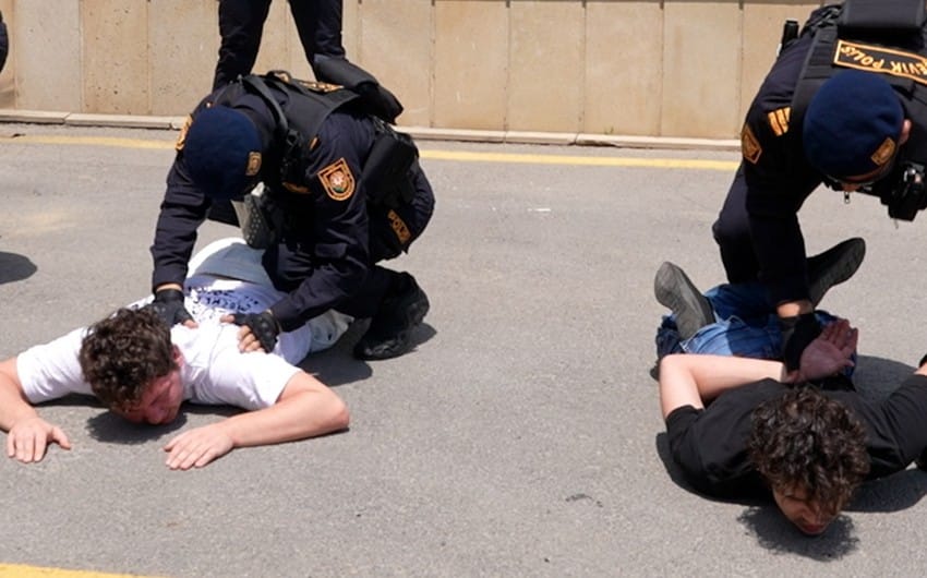 МВД Азербайджана сообщило о задержании членов двух «российских ОПГ». Задержаны не менее 10 россиян