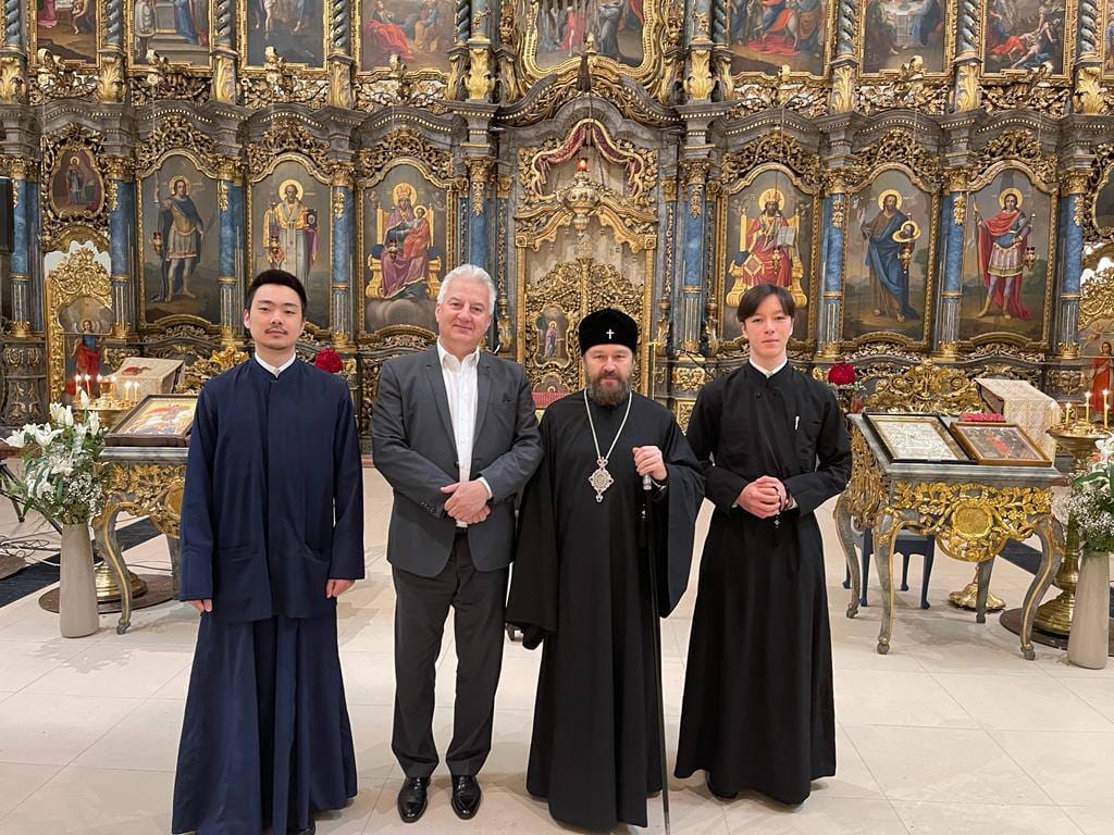 «Иларион регулярно встречался с Орбаном и лоббировал снятие санкций». Исповедь бывшего келейника митрополита Будапештского Илариона