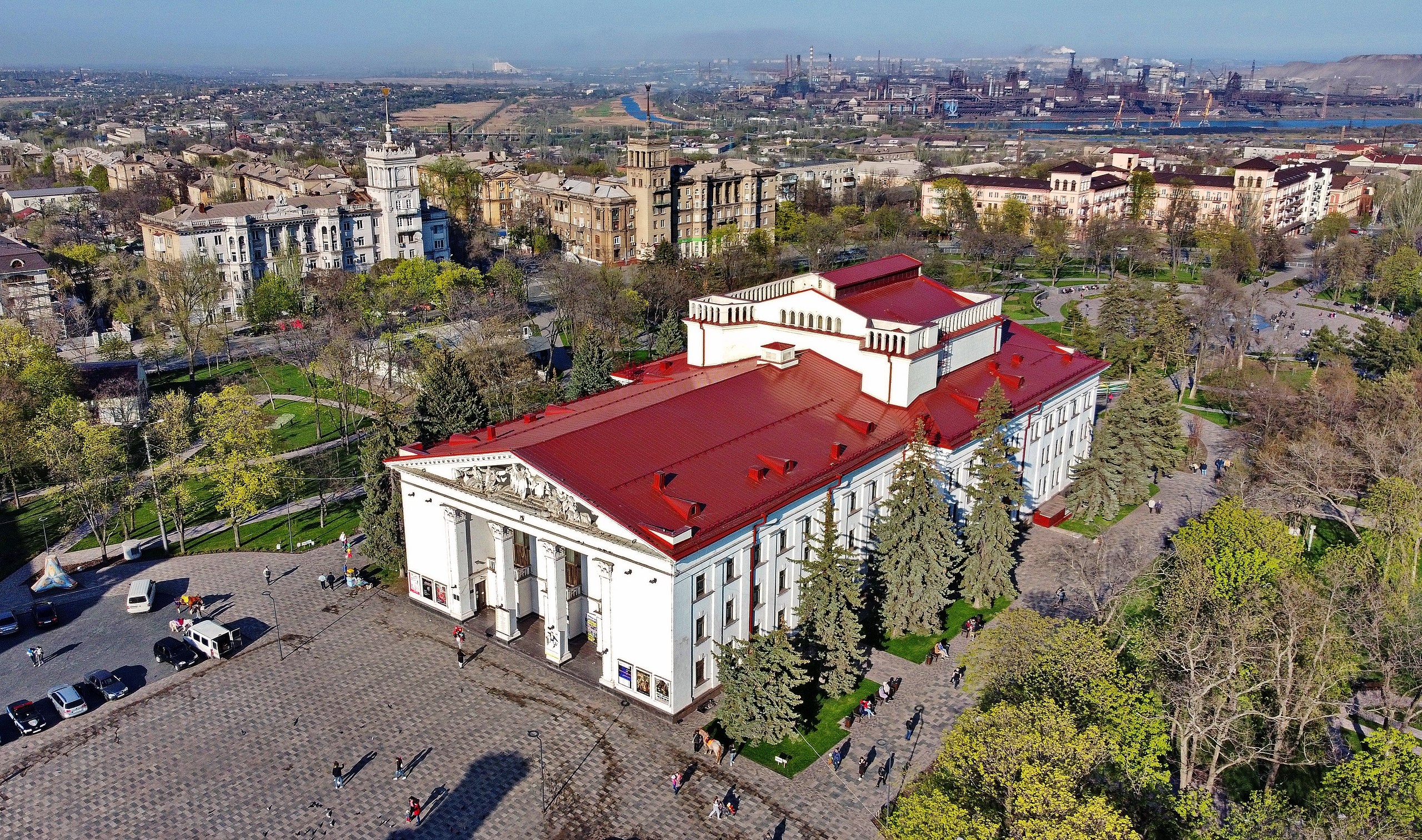 Здание театра до разрушения