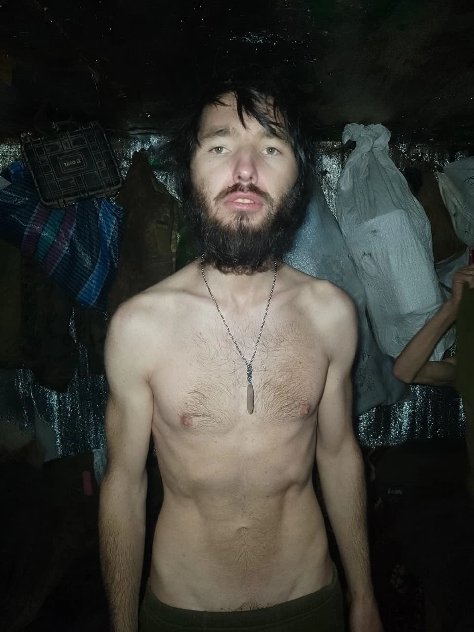 Один из бойцов украинской 14-й ОМБр на передовой позиции в районе Купянска-Узлового