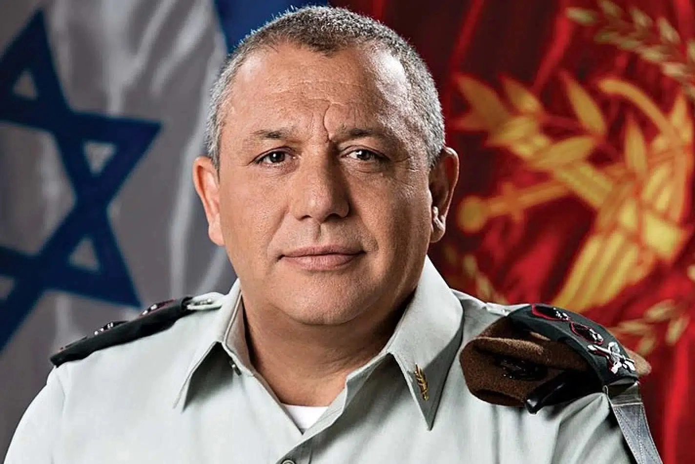 Главный конкурент Нетаньяху в борьбе за пост премьера — бывший военный Гади Айзенкот