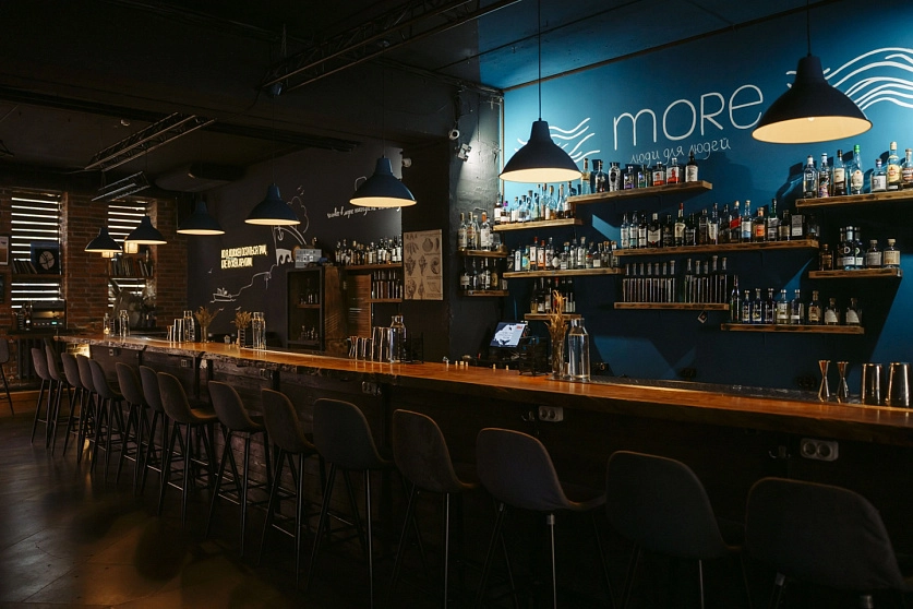 Бар More в Казани в 2026 году занял первое место в российском рейтинге WHERE2DRINK. RUSSIAN BAR AWARDS