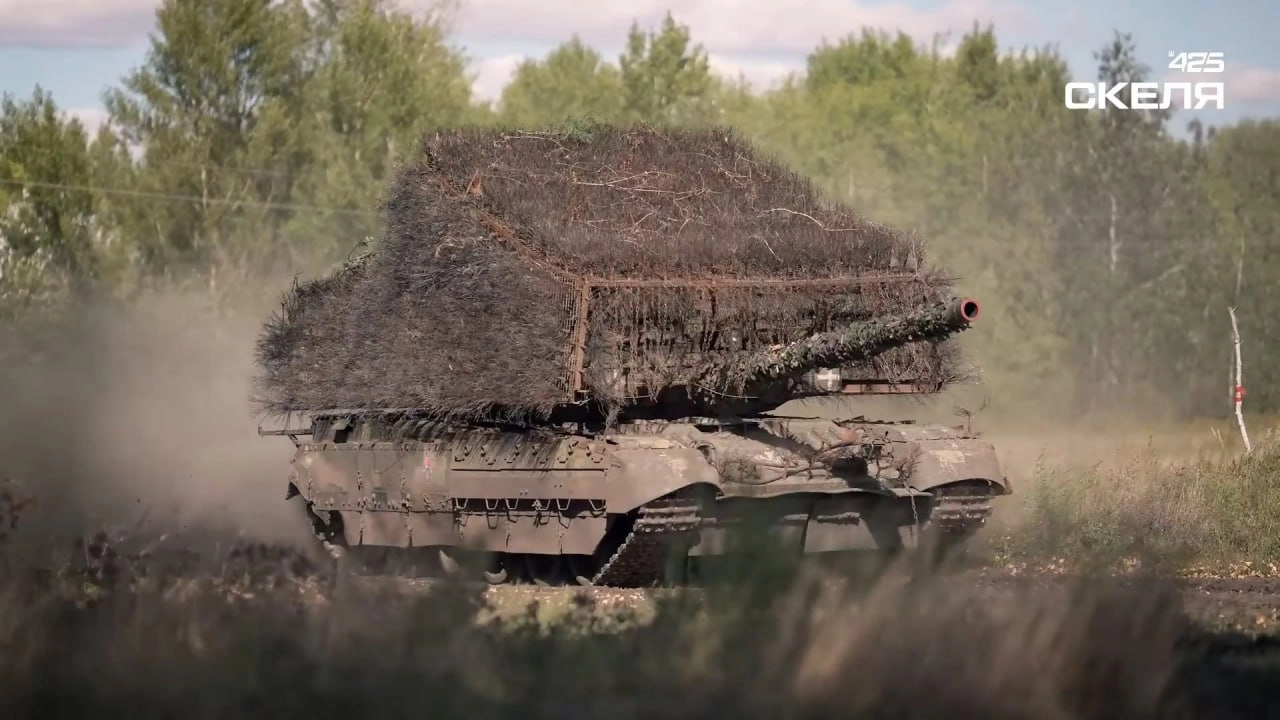 Украинский танк Т-84 «Оплот» с внушительным «мангалом»