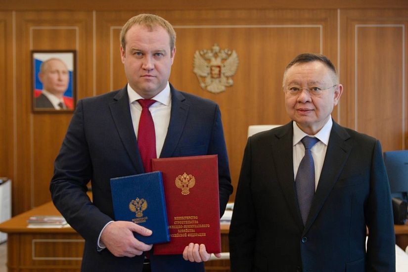 ГРУшник Алексей Власов и глава Минстроя Ирек Файзуллин