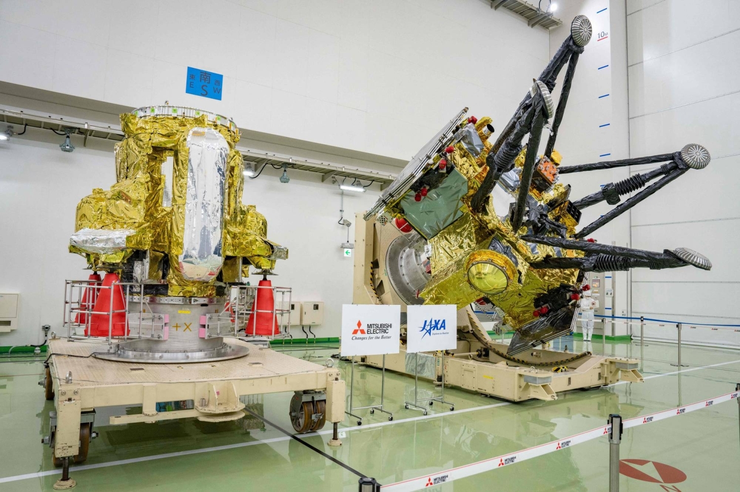 Модули космического аппарата Martian Moons eXploration, август 2026