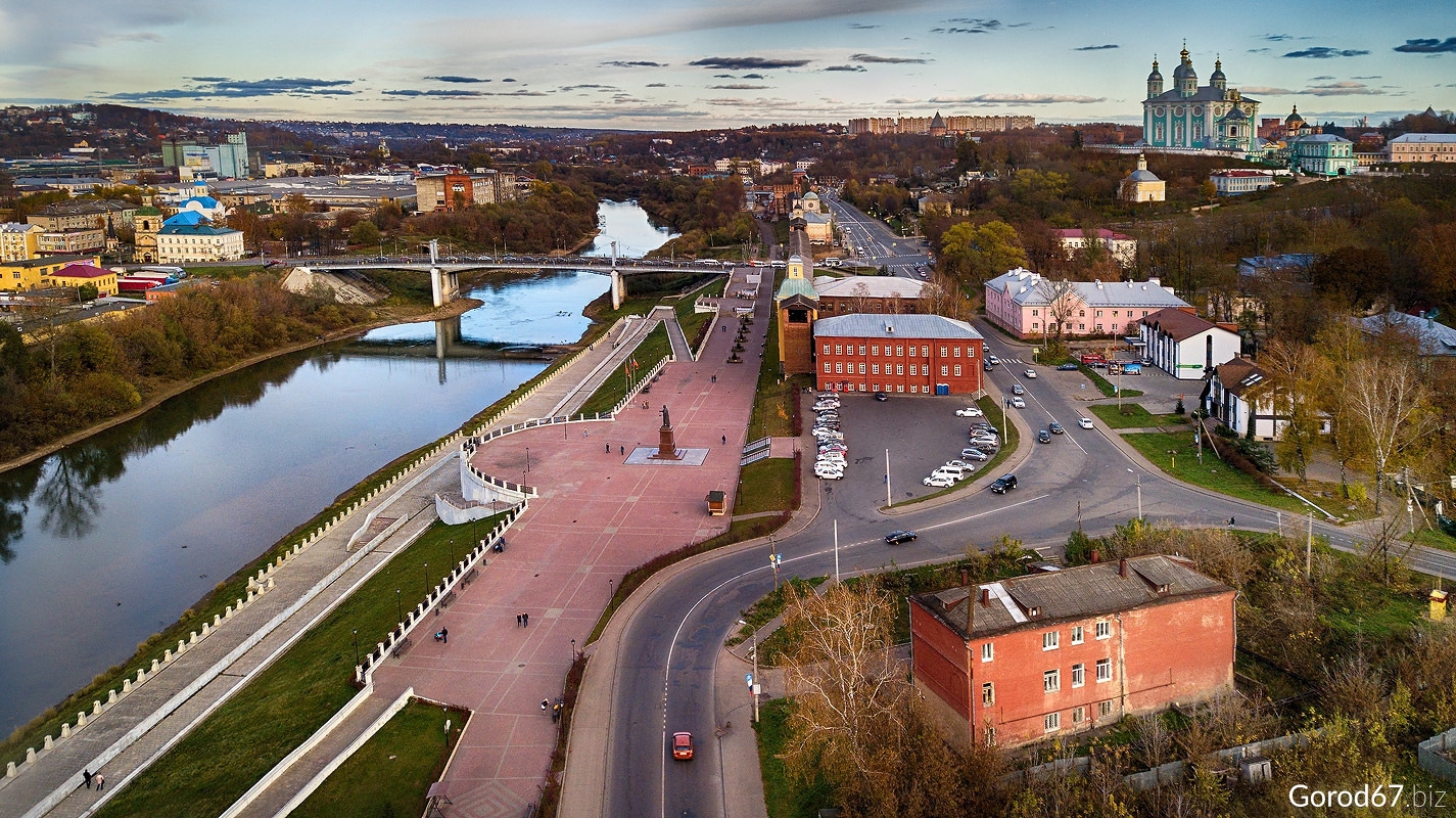 Днепр в черте города Смоленска