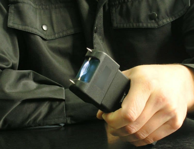 «Ток пускали в ноги и живот». Задержанного в Чите свидетеля Иеговы вывезли в лес и пытали электрошокером