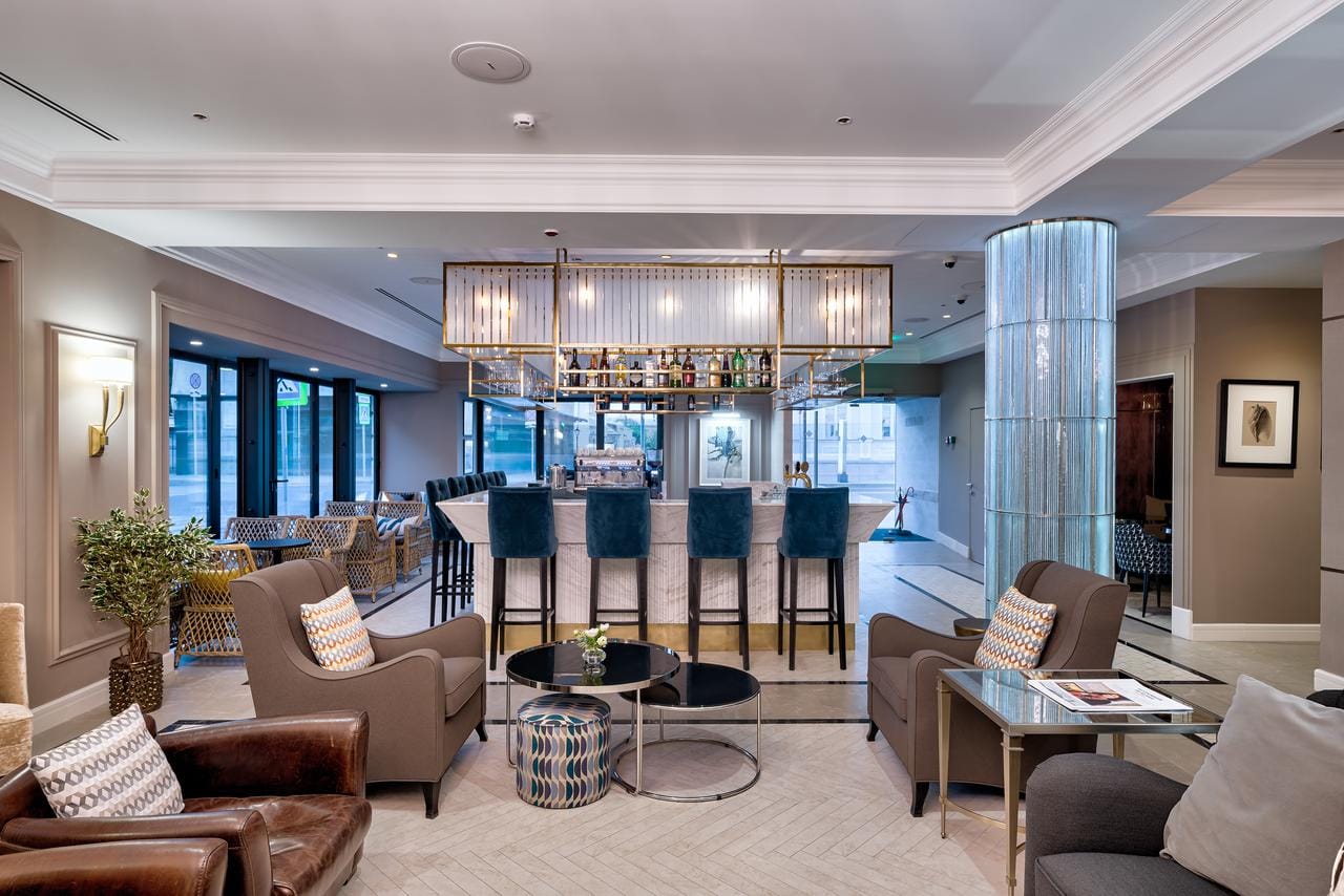 Семье министра промышленности и торговли Дениса Мантурова принадлежит пятизвездочный отель в центре Москвы — «Ведомости»