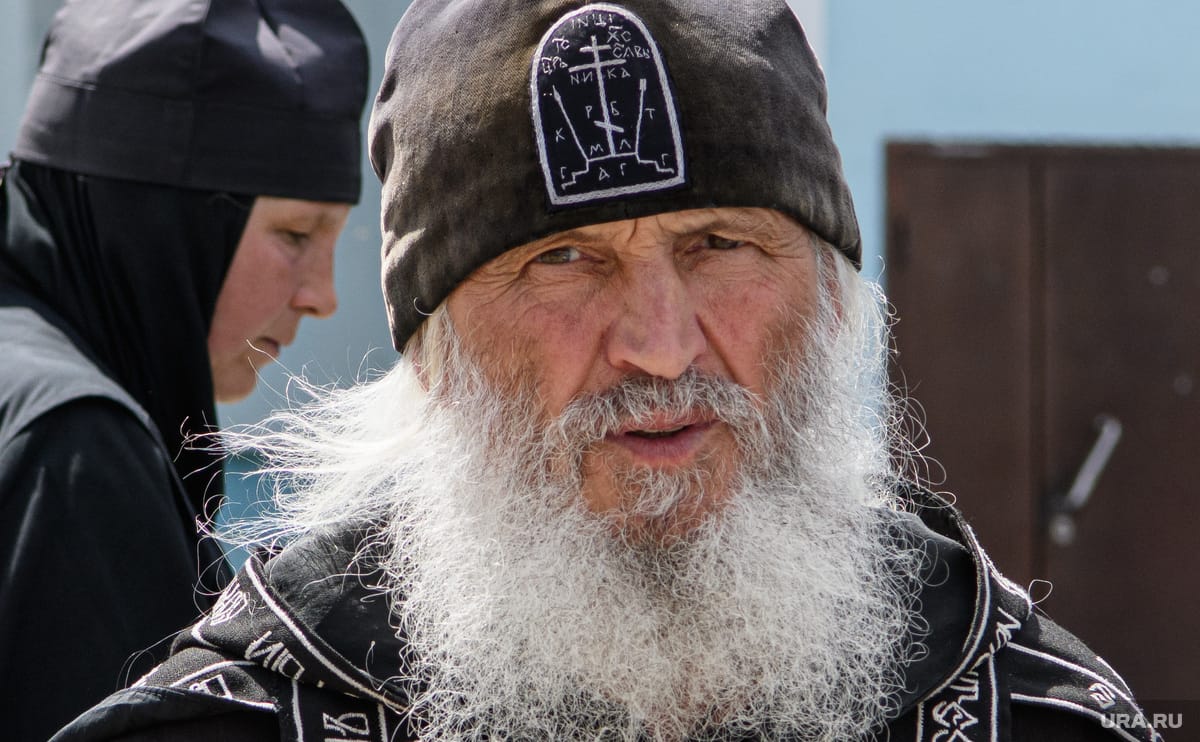 Церковный суд отлучил от церкви схимонаха Сергия, который захватил монастырь на Урале